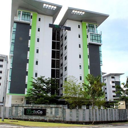 Tribeca Suites Kuching Zewnętrze zdjęcie