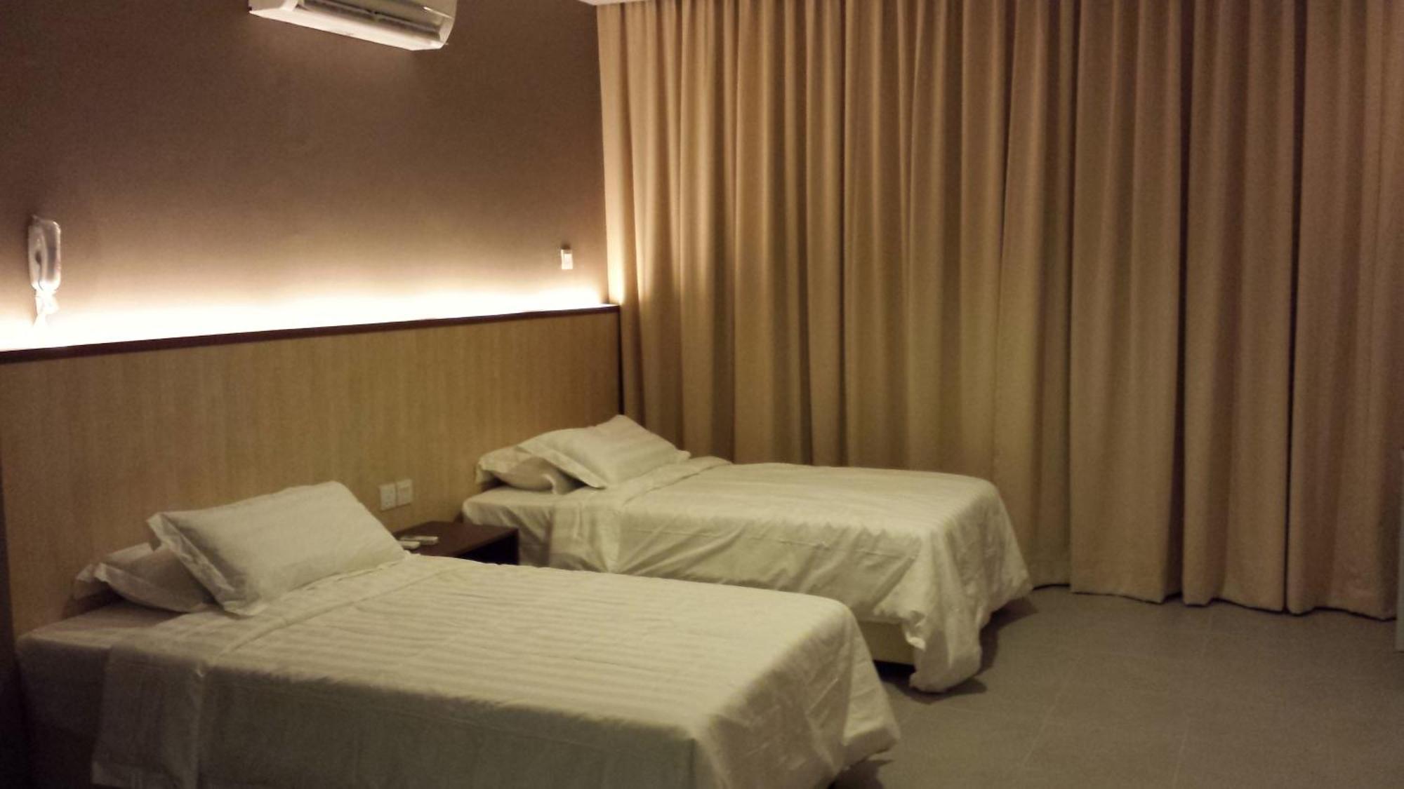Tribeca Suites Kuching Zewnętrze zdjęcie