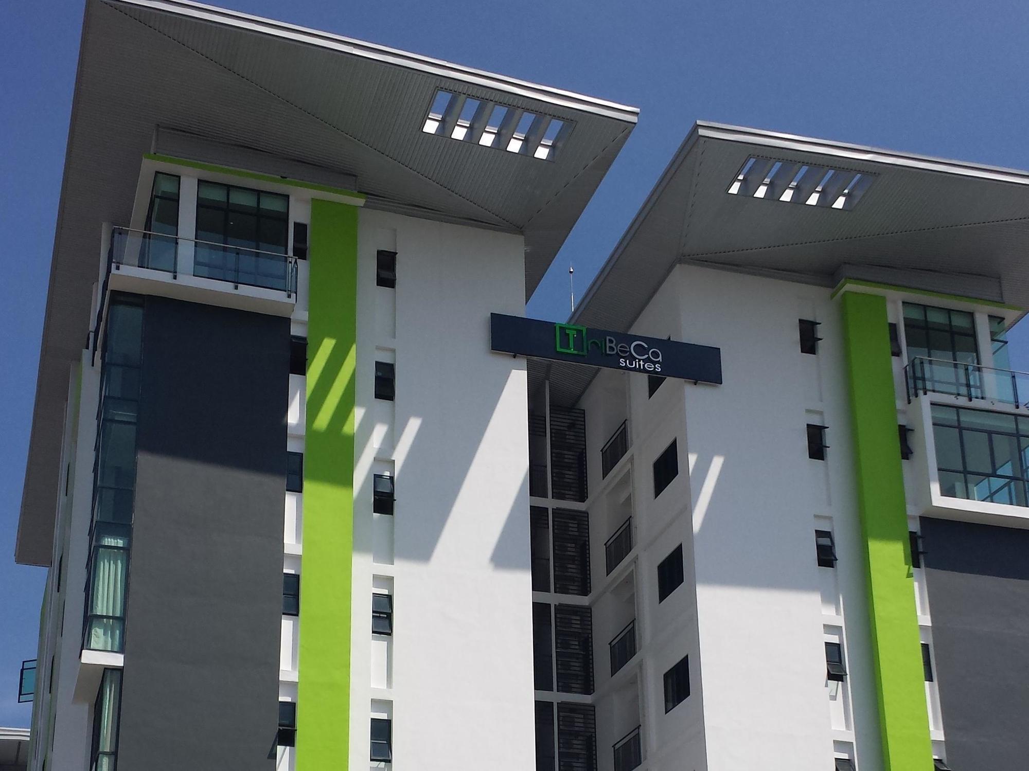Tribeca Suites Kuching Zewnętrze zdjęcie