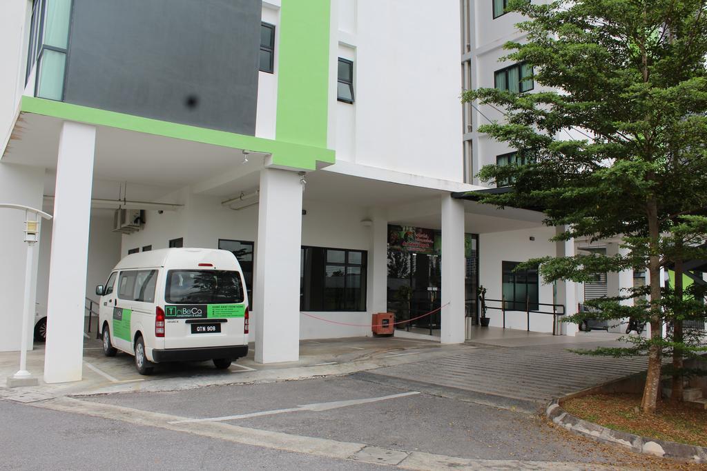 Tribeca Suites Kuching Zewnętrze zdjęcie
