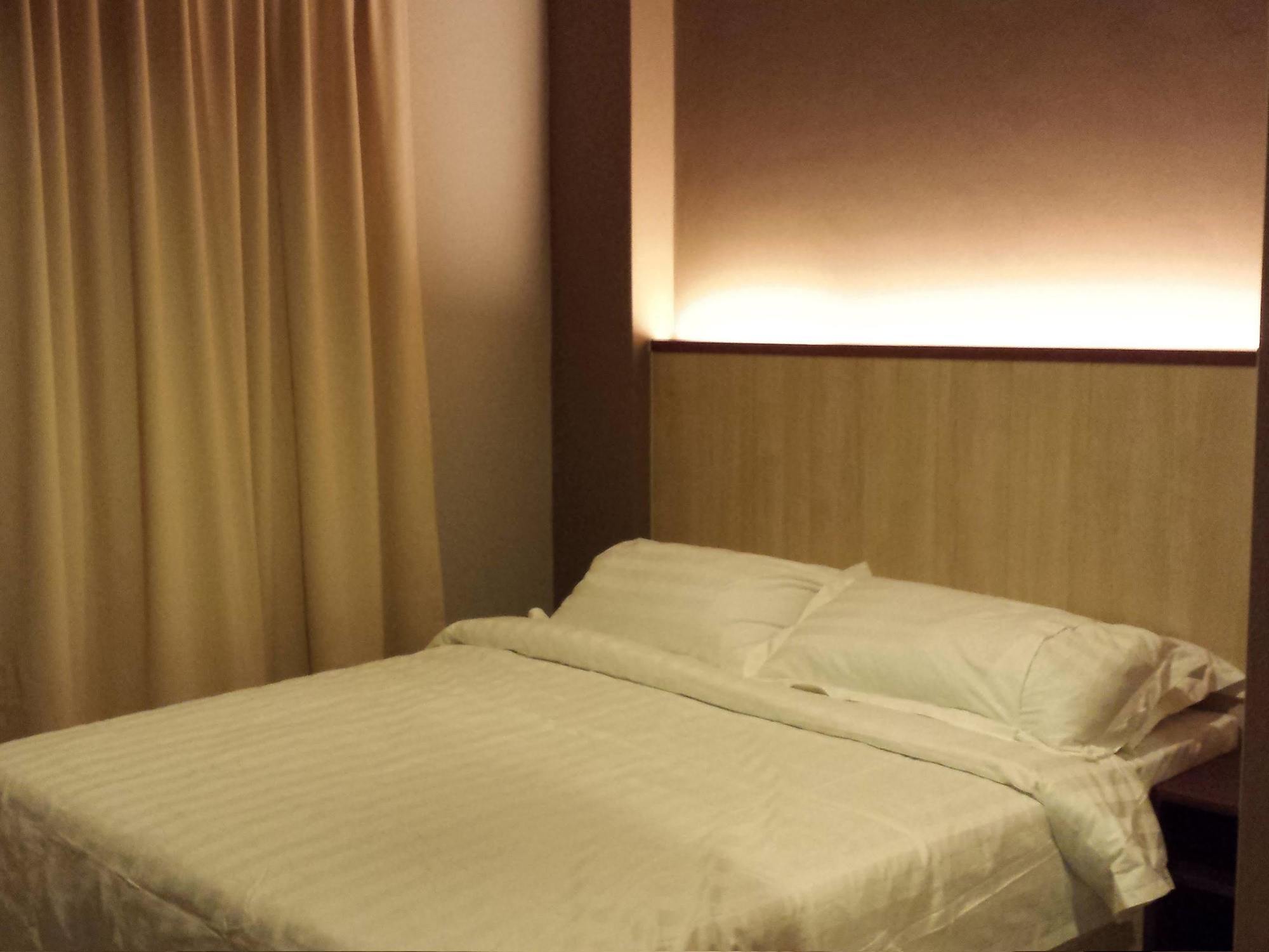 Tribeca Suites Kuching Zewnętrze zdjęcie