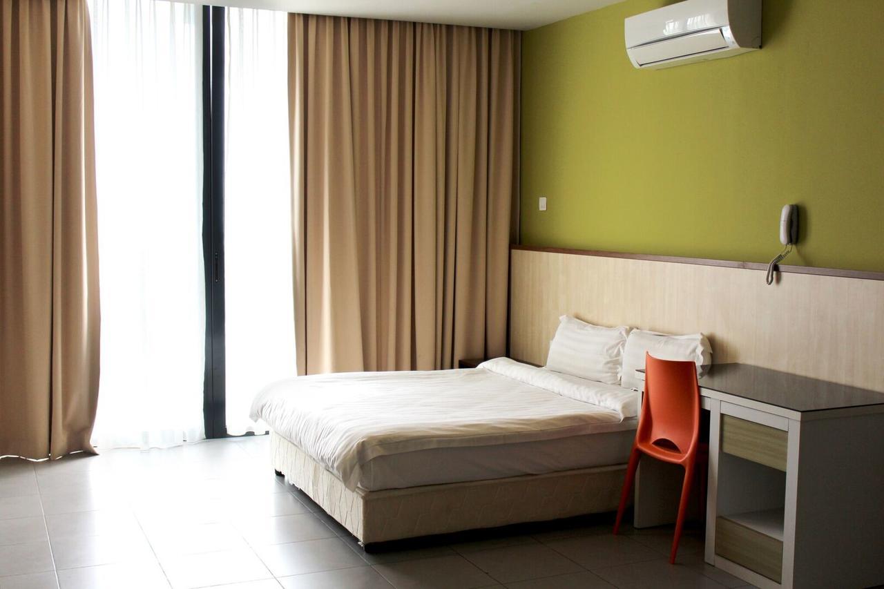 Tribeca Suites Kuching Zewnętrze zdjęcie