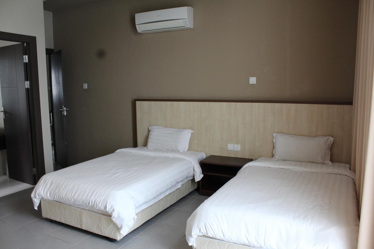 Tribeca Suites Kuching Zewnętrze zdjęcie