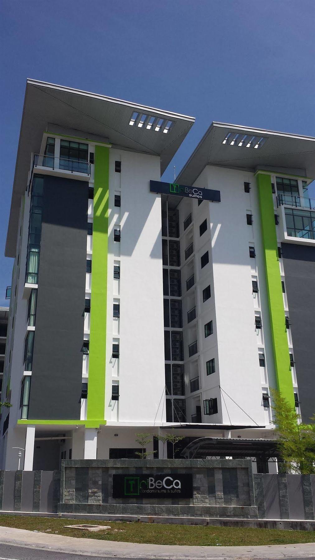 Tribeca Suites Kuching Zewnętrze zdjęcie