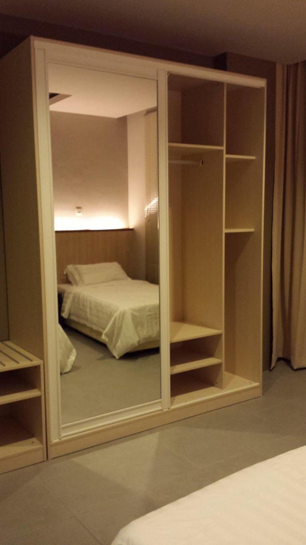 Tribeca Suites Kuching Zewnętrze zdjęcie